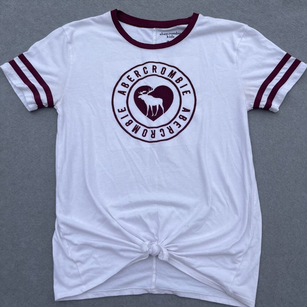 abercrombie kids White Burgandy Short Sleeve Tshirt Moose Abercrombie & Fitch